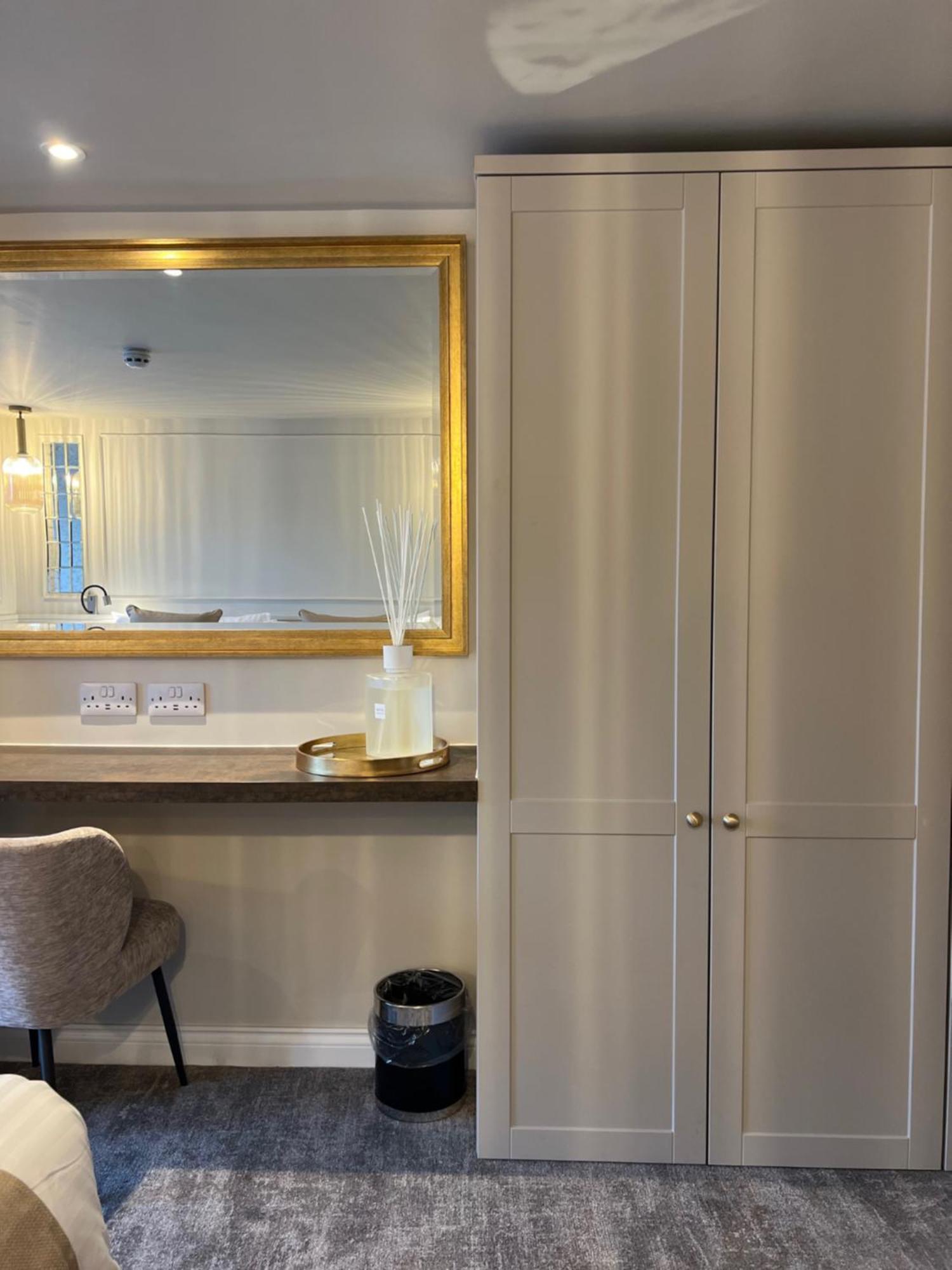 Number 3 Pier Road Suites 휫비 외부 사진