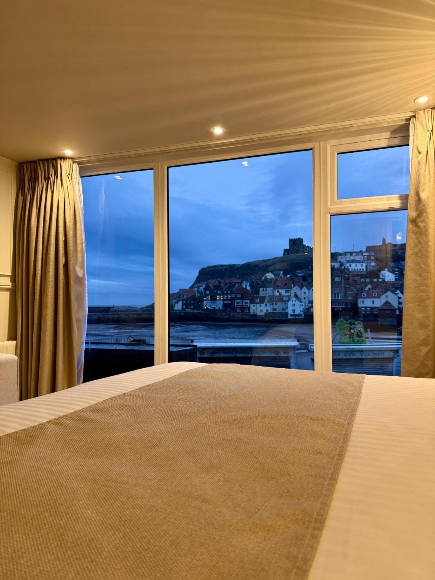 Number 3 Pier Road Suites 휫비 외부 사진